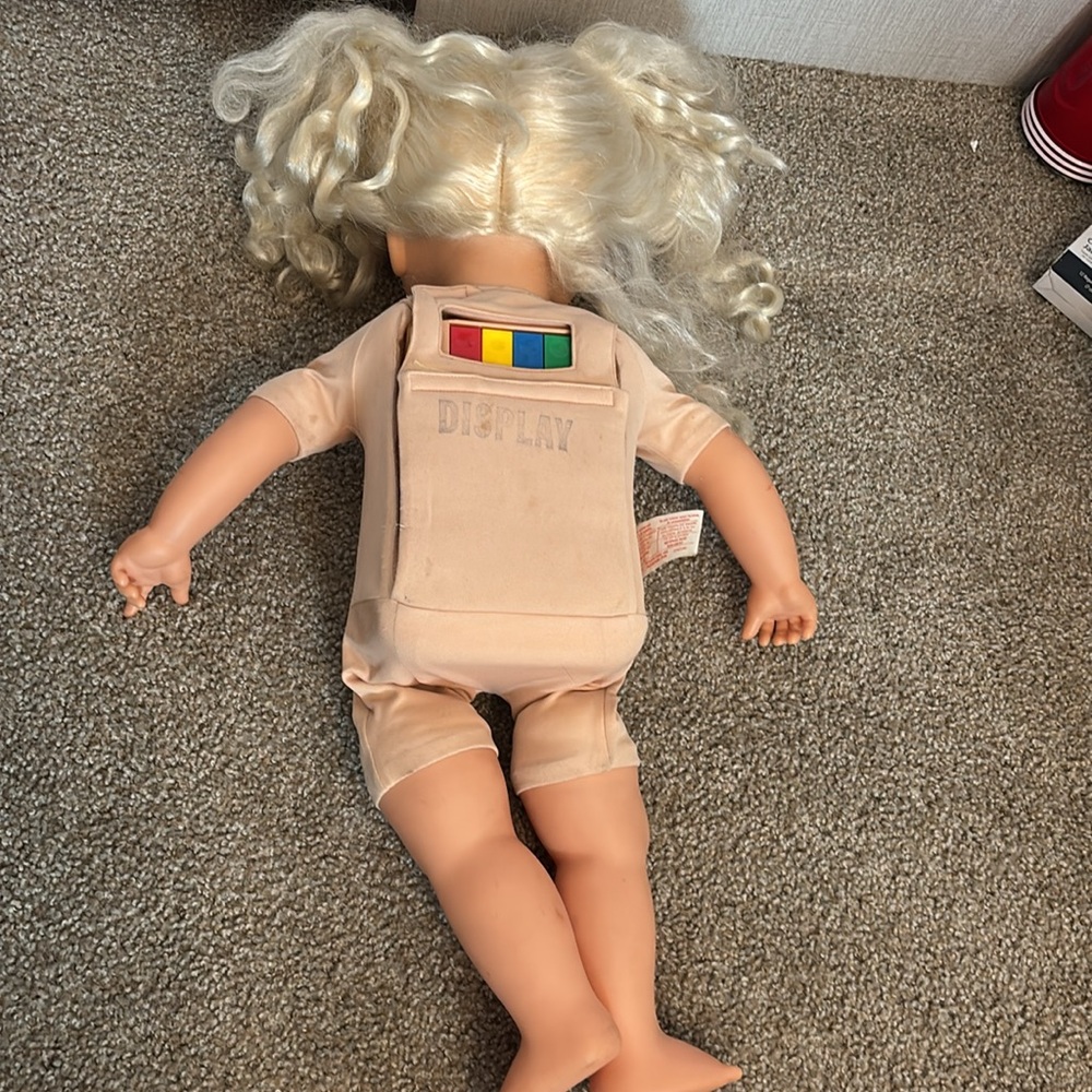 Vintage 80’s Cricket Talking Doll with tape by Playmates Toys store display - Picture 4 of 7